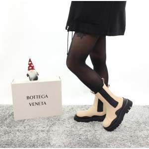 Ботинки зимние женские Bottega Veneta,  бежевые