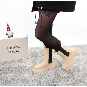 Ботинки зимние женские Bottega Veneta,  бежевые