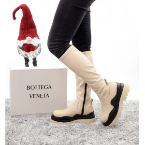 Ботинки зимние женские Bottega Veneta, бежевые 