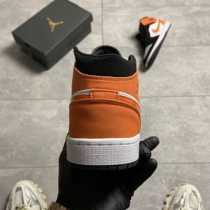 Кроссовки Nike Air Jordan 1 White Black Orange 